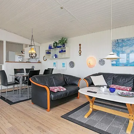 Secluded Retreat With Views - By Traum *