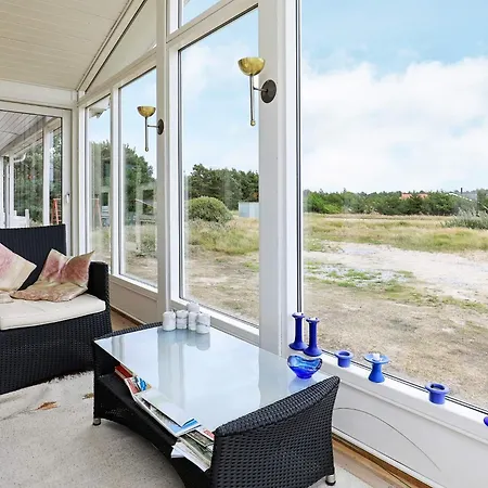 Secluded Retreat With Views - By Traum * 베제르 스트란드