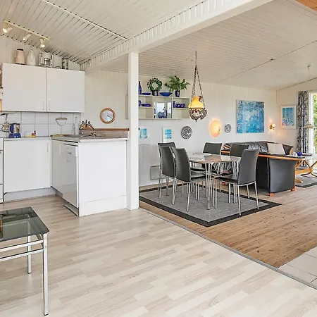 Secluded Retreat With Views - By Traum 펜션 *