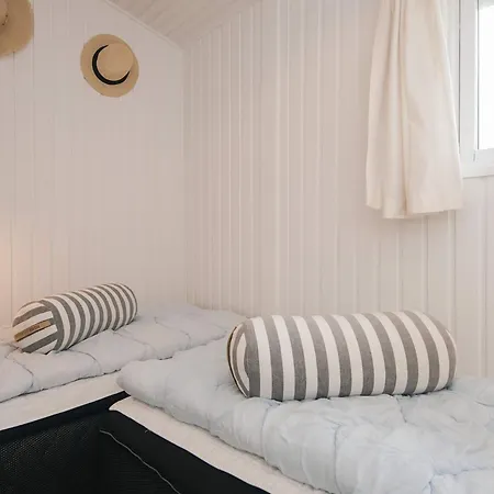 Feriehus Secluded Retreat With Views *